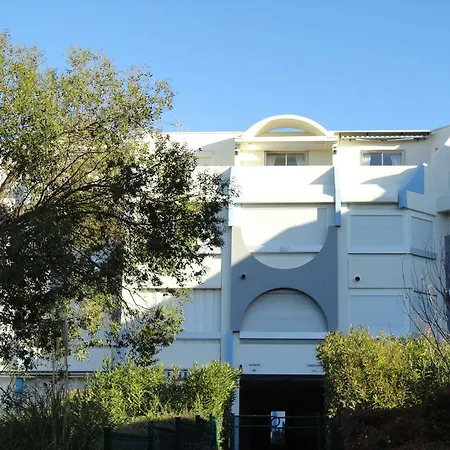 Avec Piscines, Parking, Proche Et Commerces - Fr-1-307-61 * Le Grau-du-Roi